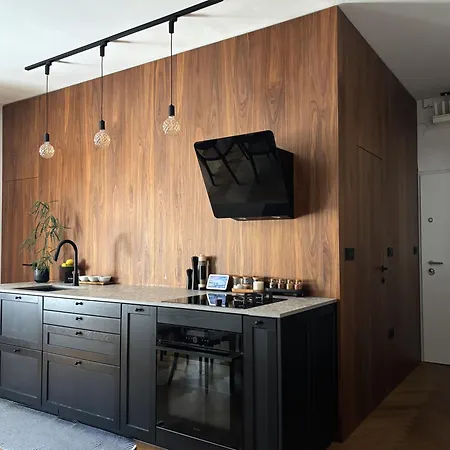 Charming & Quiet Retreat In The Heart Of Lejlighed