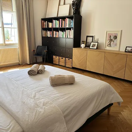 Charming & Quiet Retreat In The Heart Of Apartman *